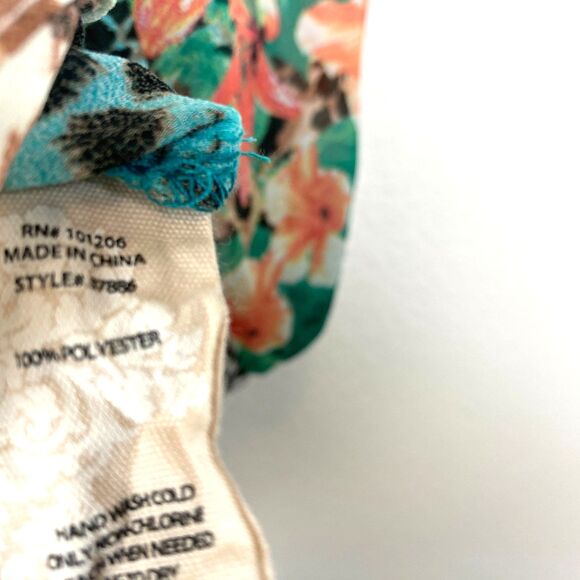 Soft Surroundings Sheer Popover Blouse Size PS Green Floral Animal Tropical - Picture 7 of 8
